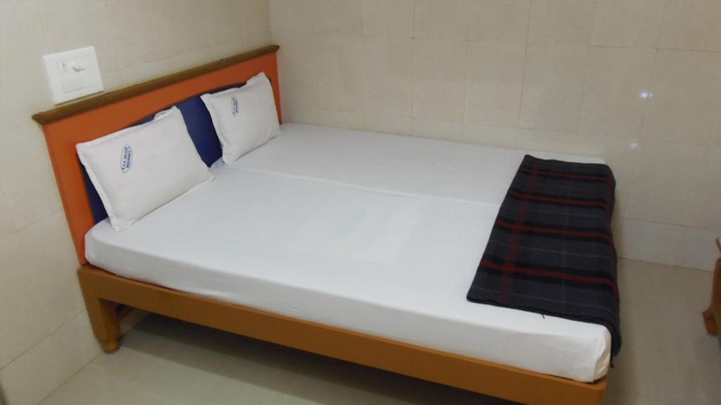 Вилла Kvr Deluxe Residency Тирупати Номер фото