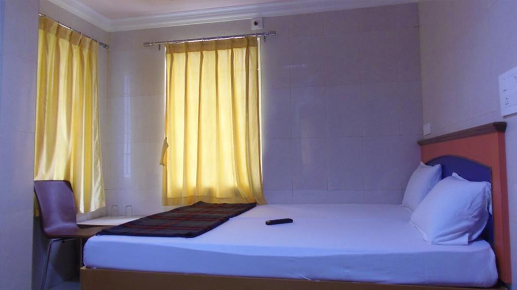 Вилла Kvr Deluxe Residency Тирупати Номер фото