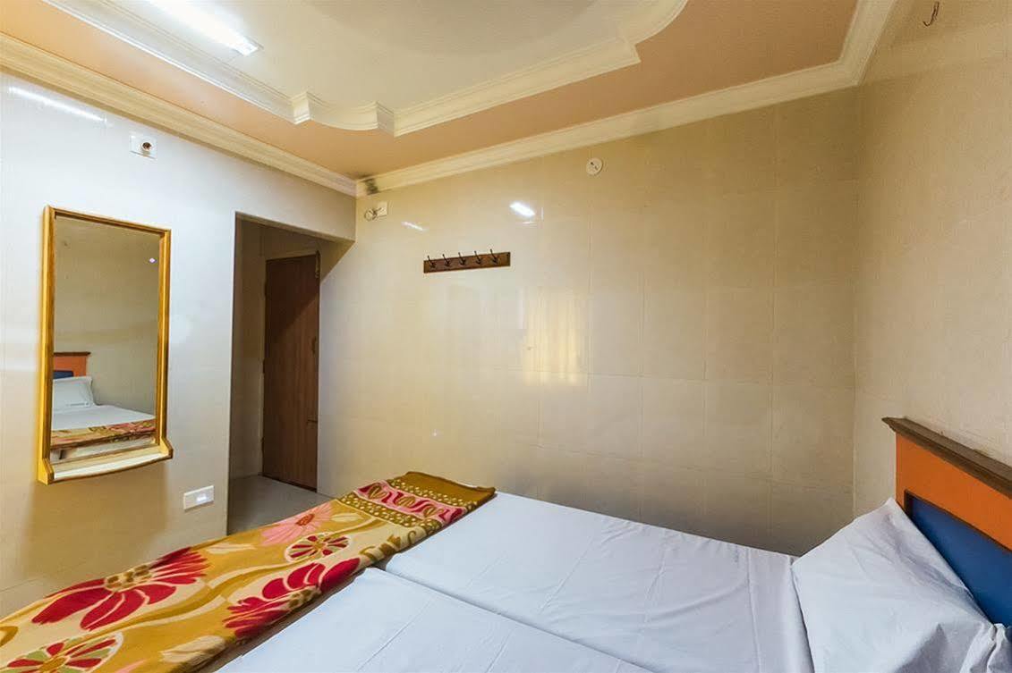 Вилла Kvr Deluxe Residency Тирупати Экстерьер фото