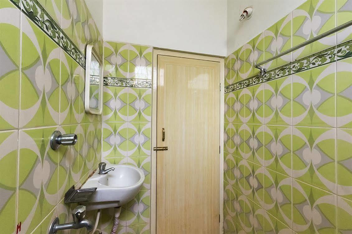 Вилла Kvr Deluxe Residency Тирупати Экстерьер фото
