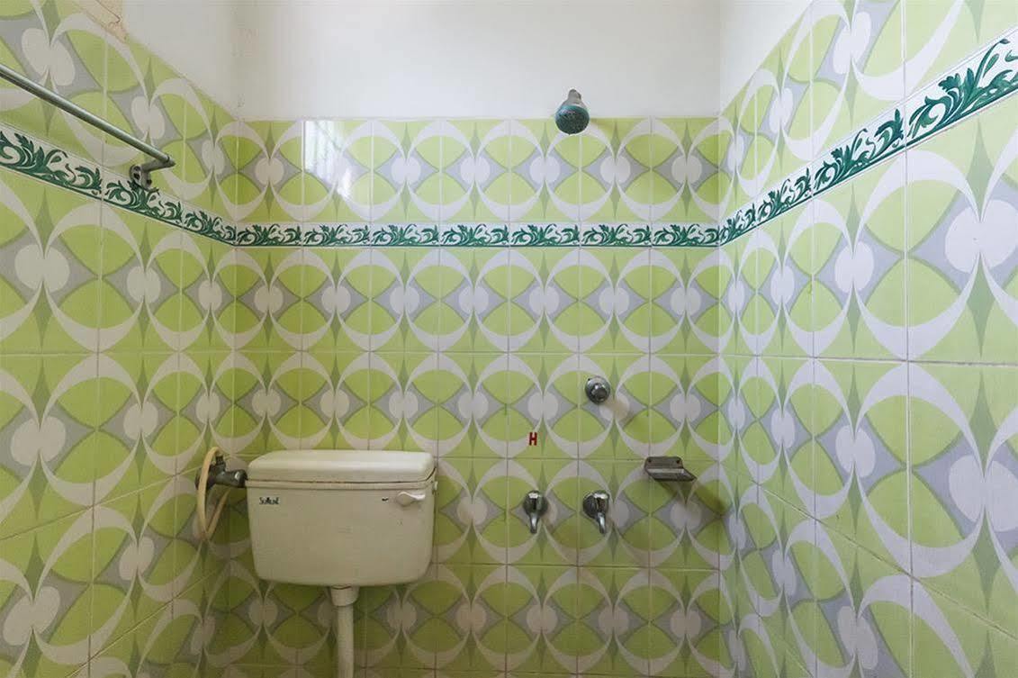 Вилла Kvr Deluxe Residency Тирупати Экстерьер фото